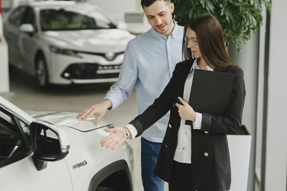 Car Leasing vs. Buying: Which Option is Right for You?